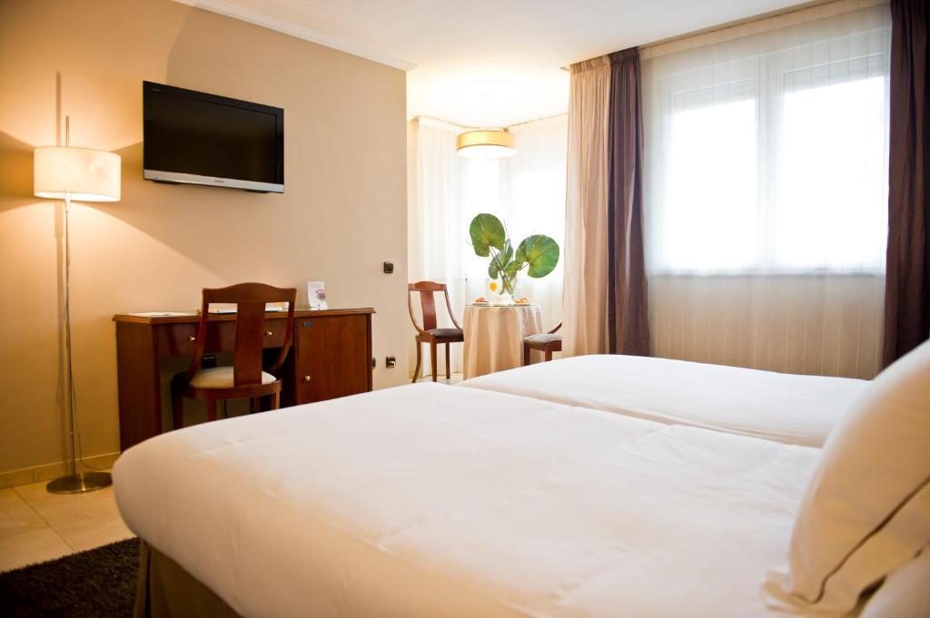 Hotel San Pedro Langreo Oda fotoğraf